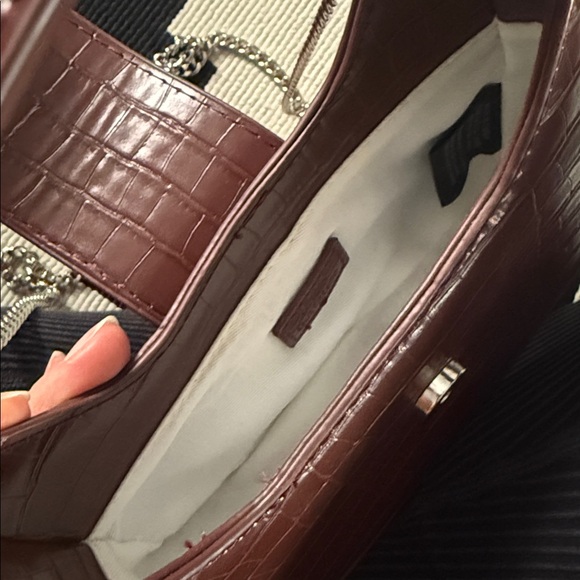 Maroon Women’s Classic Croc-Embossed Buckle Shoulder Bag - Picture 6 of 8